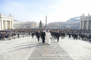 Pope Francis General Audience: God hears our cry and makes a covenant
